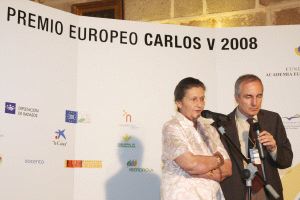 Simone Veil agradece el Premio Carlos V porque se da los que luchan por Europa