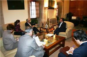 Fernández Vara considera «necesaria» iniciar una nueva etapa de cooperación con Portugal «mucho más profunda»