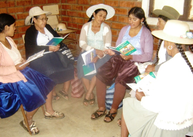 compartiendo lectura en Bolivia