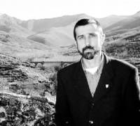 Enrique Ribes DIRECTOR DEL CENTRO EXTREMEÑO DE ESTUDIOS PARA LA PAZ : «Extremadura es una de las regiones con más víctimas del terrorismo»