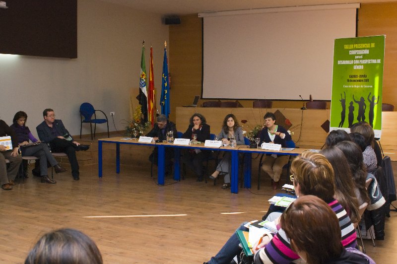 Cáceres acoge un Taller sobre Cooperación para el Desarrollo con Perspectiva de Género