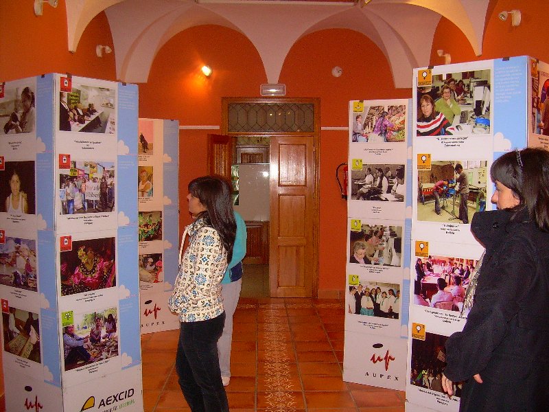 Exposicion Muejeres accion