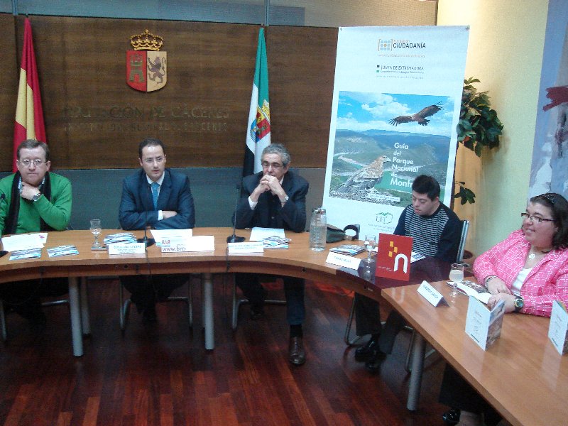 La Consejería de Industria, Energía y Medio Ambiente y la Fundación Ciudadanía editan la ‘Guía del Parque Nacional de Monfragüe de fácil lectura’