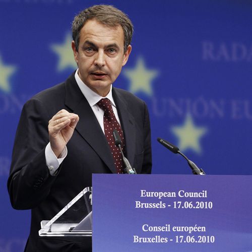 Concluye la presidencia española de la UE, marcada por la crisis