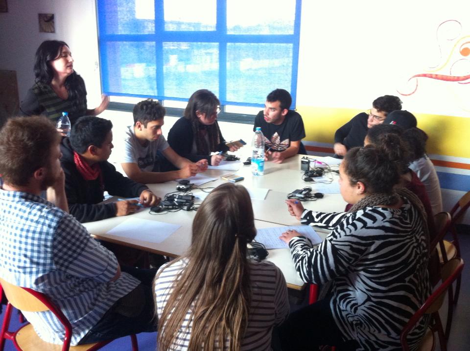 JOVENES DE LA PROVINCIA DE BADAJOZ COMPARTEN EN FRANCIA SUS INICIATIVAS