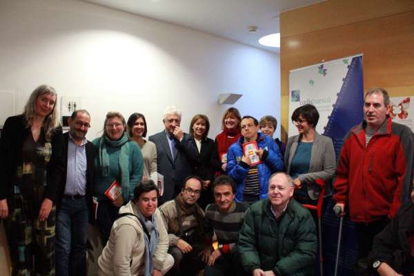 CADIS Huesca publica 500 ejemplares de la primera adaptación a lectura fácil de la Constitución Española