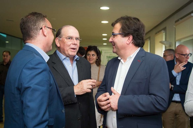 Fernández Vara apuesta por fomentar el turismo de experiencias para potenciar el sector en Extremadura