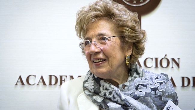 La Fundación Academia Europea de Yuste convoca 10 becas de investigación y movilidad en estudios europeos Premio Europeo Carlos V-Sofia Corradi, Mamma Erasmus