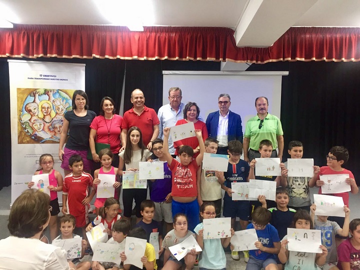 Objetivos de Desarrollo Sostenible y la Estrategia 2030 sobre economía verde se difunden en Montánchez.