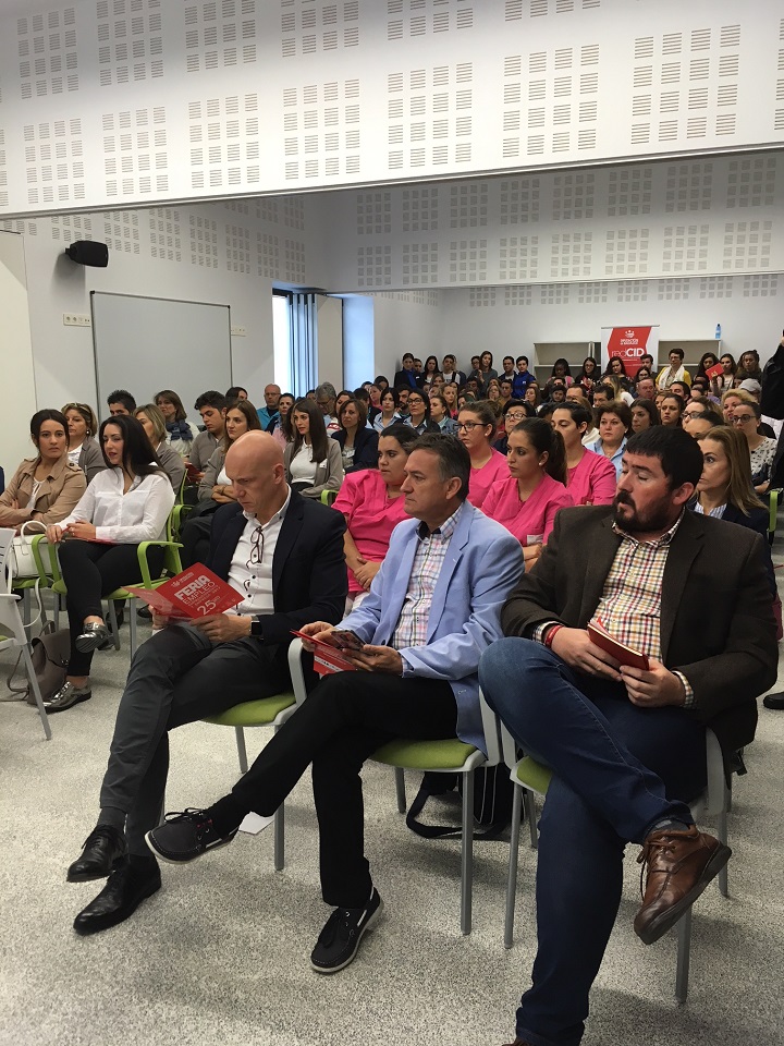 Masiva participación de público y entidades en la Feria de Empleo de Campanario.