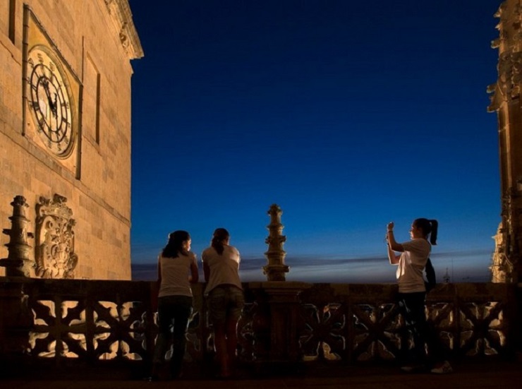 Promoviendo iniciativas que hagan accesible el Turismo para todas las personas sin exclusión. Promoviendo la Lectura Fácil.