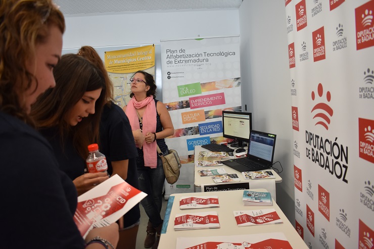 La innovación y el entrenamiento de habilidades para el empleo muy presentes en la Feria de Empleo del CID Municipios Centro (Calamonte)