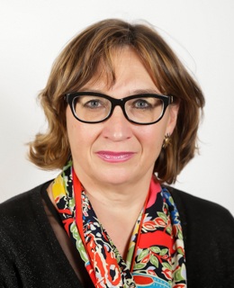 Dª. Carmen Pereira Santana